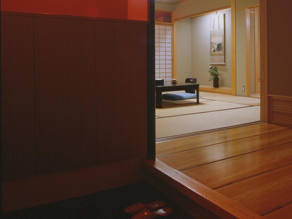 Отель Kadonobo Ryokan Кобе Экстерьер фото